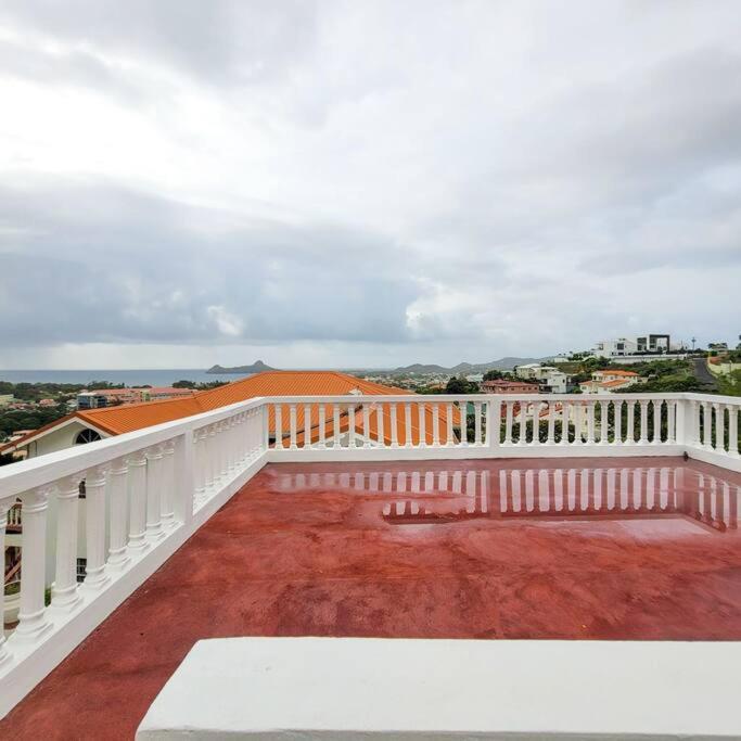 1 Bed Apt Overlooking Rodney Bay Gros Islet Exterior photo